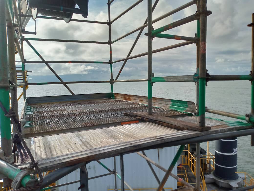 Montage de la grue perenco